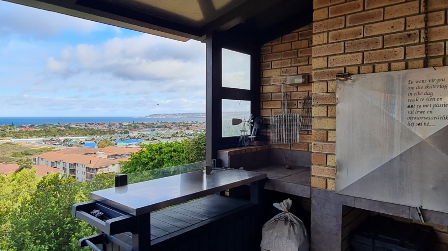 3 Bedroom Property for Sale in Hartenbos Heuwels Western Cape